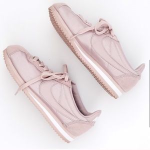 Nike classic Cortez nylon women’s size 9.5
